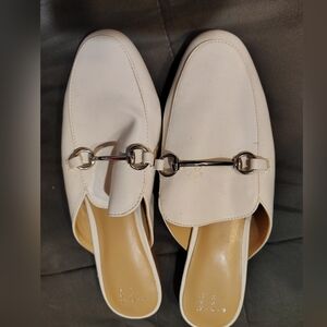 A New Day Off-White Slip-On Mules Flats Size 8.5